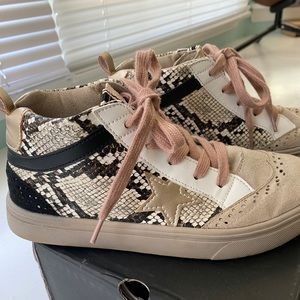 Girls high top sneakers